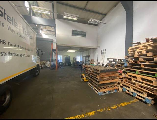 560M² WAREHOUSE TO LET IN MAXMEAD
